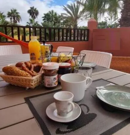 Bouganville Con Terrazza E Piscina *
