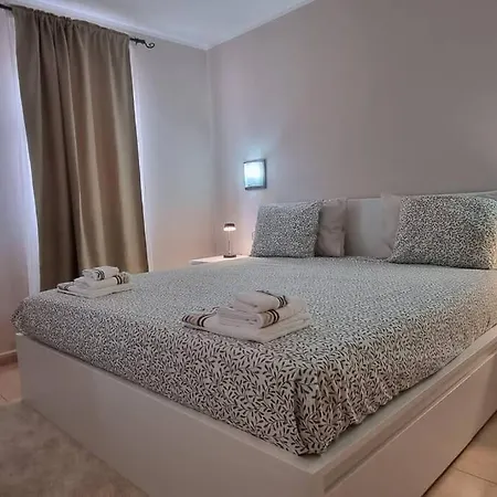 Bouganville - With Terrace & Shared Pool Apartman *