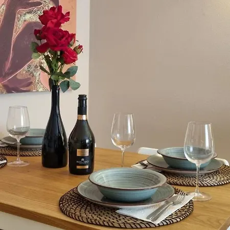Bouganville - With Terrace & Shared Pool شقة *