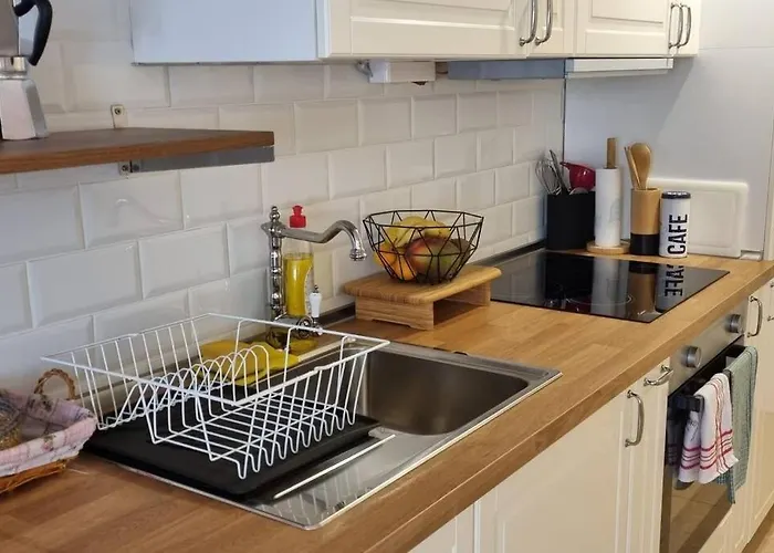 Διαμέρισμα Bouganville - With Terrace & Shared Pool
