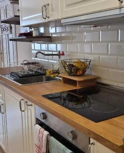 Διαμέρισμα Bouganville - With Terrace & Shared Pool Κοραλέχο